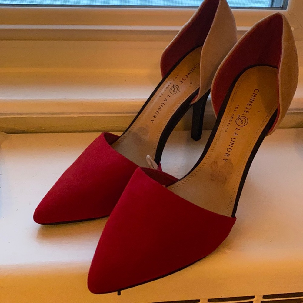 Never worn Chinese Laundry red and tan heels
